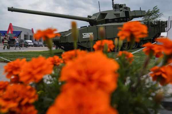 تانک «آرماتا» در نمایشگاه بین المللی نظامی -فنی «آرمیا-2018» روسیه - اسپوتنیک ایران  