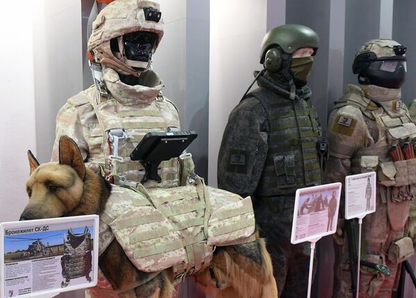 جلیقه ضد گلوله «اس کا-دی اس»در نمایشگاه بین المللی نظامی -فنی «آرمیا-2018» روسیه - اسپوتنیک ایران  