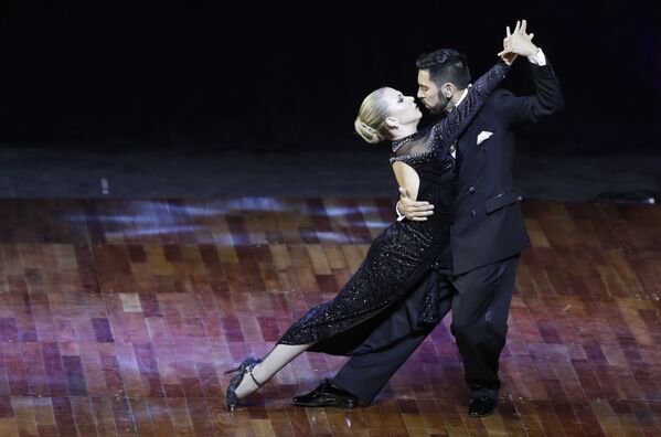 مسابقه قهرمانی رقص تانگو در آرژانتین-زوج آرژانتینی - اسپوتنیک ایران  