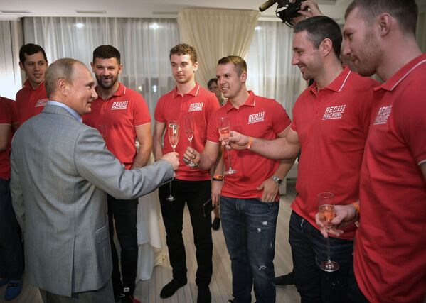 حضور پوتین در مسابقات سامبو در روسیه - اسپوتنیک ایران  