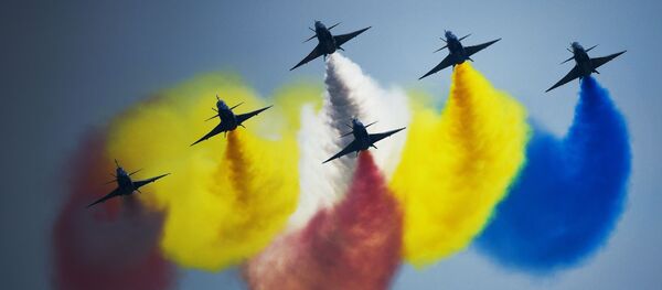 خلبانان چین در مراسم اختتامیه نمایشگاه نظامی -فنی «آرمیا-2018» مسکو خلبانان چین در مراسم اختتامیه نمایشگاه نظامی -فنی «آرمیا-2018» مسکو - اسپوتنیک ایران