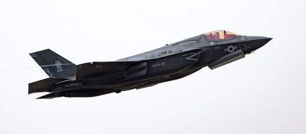 نخستین فرود جنگنده F-35B بر روی ناو آمریکایی + ویدئو نخستین فرود جنگنده F-35B بر روی ناو آمریکایی + ویدئو - اسپوتنیک ایران