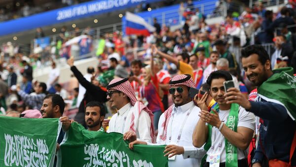بی اخلاقی که بار دیگر از تیم عربستان سر زد +ویدئو - اسپوتنیک ایران  