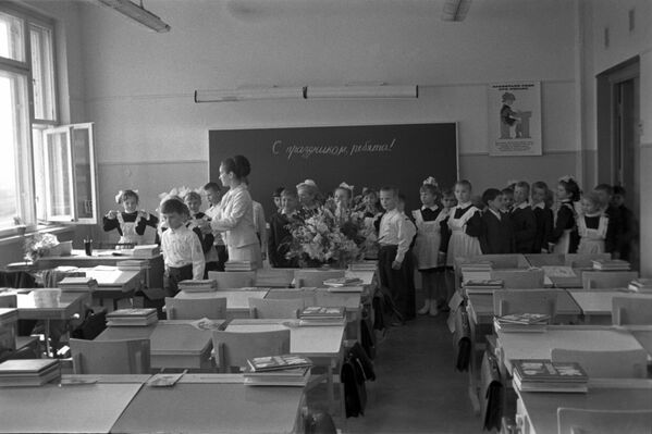 کلاس اولی ها سال 1971 در زمان شوروی - اسپوتنیک ایران  