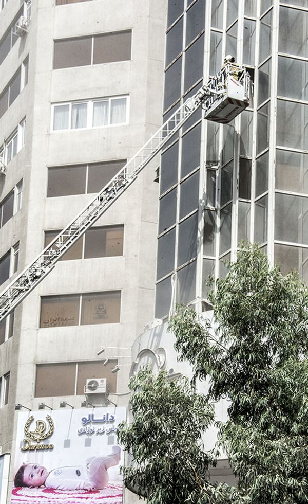 آتش سوزی در برج بهار تهران - اسپوتنیک ایران  