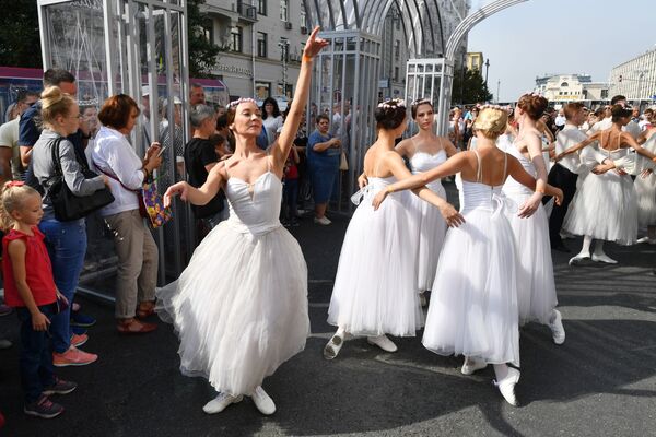 فستیوال خیابانی در مسکو به مناسبت روز مسکو - اسپوتنیک ایران  
