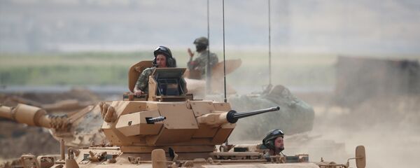 اعزام تانک های ترکیه به سمت مرزهای سوریه - اسپوتنیک ایران  