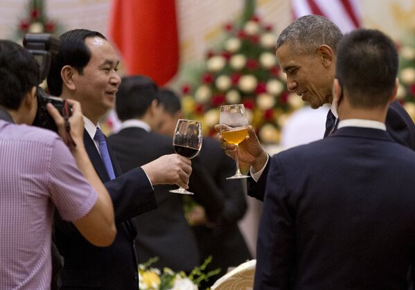 چان دای گوآنگ، رئیس جمهور ویتنام و باراک اوباما ، رئیس جمهور پیشین ایالات متحده در هانوی - اسپوتنیک ایران  