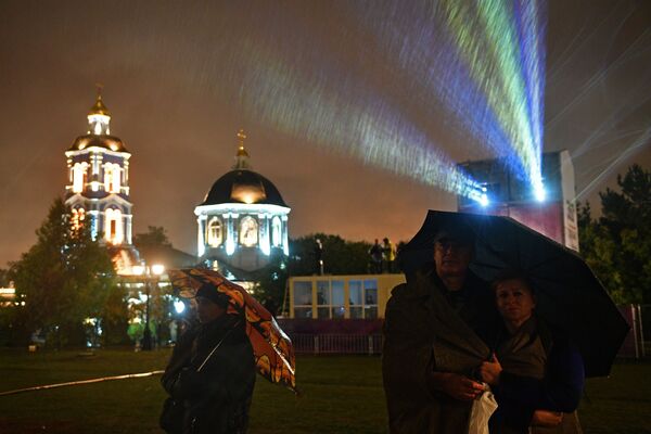 بینندگان نمایش نور در کاخ تزارها در مسکو - اسپوتنیک ایران  