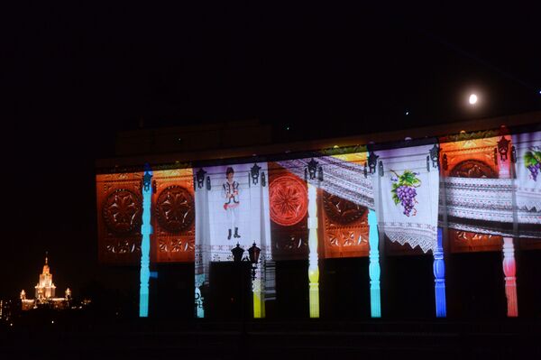 نمایش نور در  موزه پیروزی مسکو - اسپوتنیک ایران  