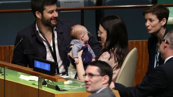 برای اولین بار حضور یک دختر سه ماهه در مجمع عمومی سازمان ملل - اسپوتنیک ایران  