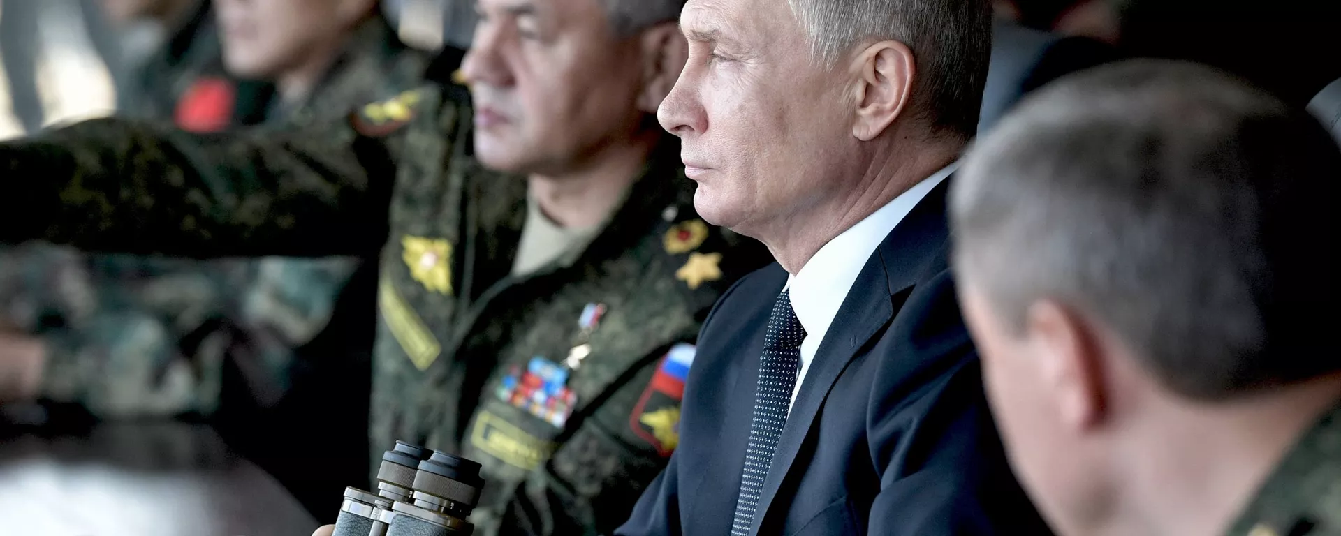 Президент РФ Владимир Путин наблюдает за ходом военных маневров российских, монгольских и китайских вооруженных сил Восток-2018 с командного пункта на полигоне Цугол - اسپوتنیک ایران  , 1920, 25.03.2023