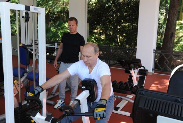 ولادیمیر پوتین رئیس جمهور روسیه و دیمیتری مدودف، نخست وزیر روسیه - اسپوتنیک ایران  