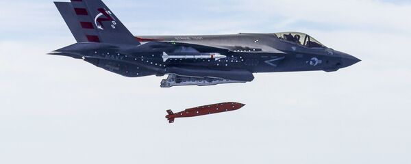 آزمایشات اف-35 آمریکایی علیه اس-300 روسی آزمایشات اف-35 آمریکایی علیه اس-300 روسی - اسپوتنیک ایران