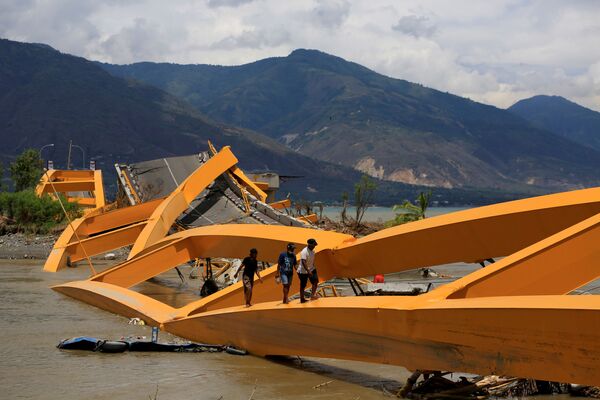 پیامدهای زلزله شدید در جزیره سولاوسی، اندونیزی - اسپوتنیک ایران  