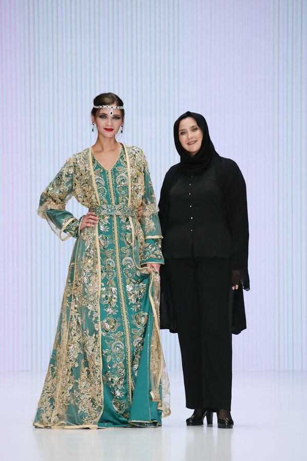 نمایش مد شرقی در Mercedes-Benz Fashion Week-2018در مسکو - اسپوتنیک ایران  