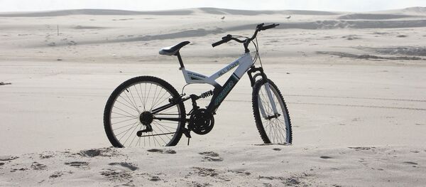 سفر دوچرخه سوار ایرانی با پیام صلح سفر دوچرخه سوار ایرانی با پیام صلح - اسپوتنیک ایران