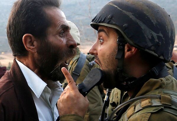 دعوای مرد فلسطینی و سرباز اسرائیلی - اسپوتنیک ایران  
