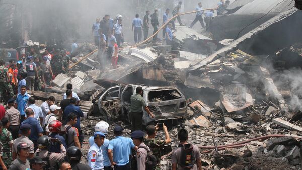 Разрушения в результате крушения самолета в Индонезии - اسپوتنیک ایران  