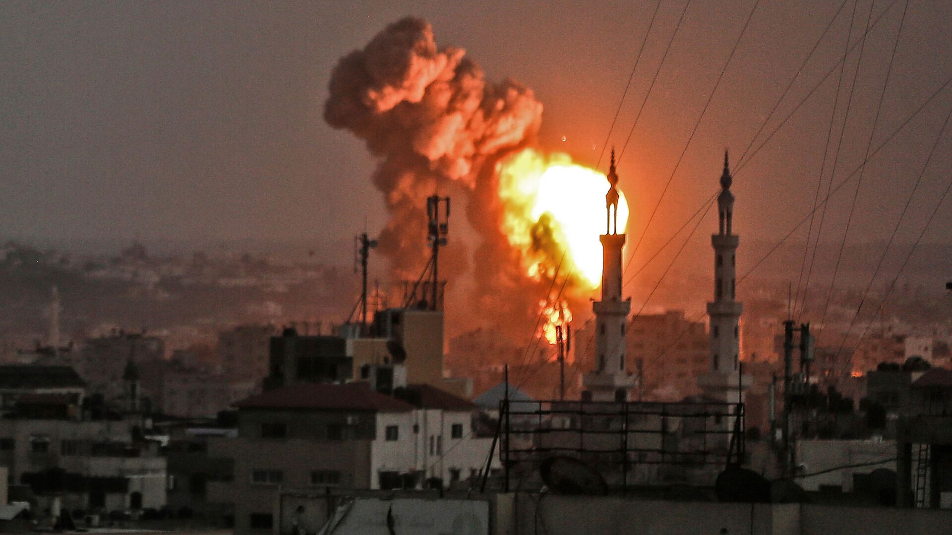 نیروی هوایی اسرائیل به حماس در نوار غزه حمله کرد - اسپوتنیک ایران  , 1920, 16.06.2021