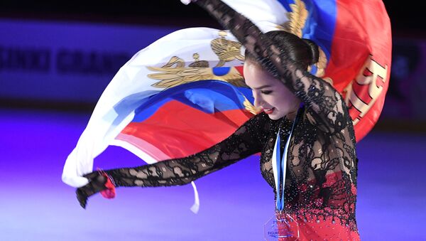 آلینا زاگیتووا  ورزشکار روسیه برنده مدال طلا در مسابقه پایتناژ در هلسینکی - اسپوتنیک ایران  