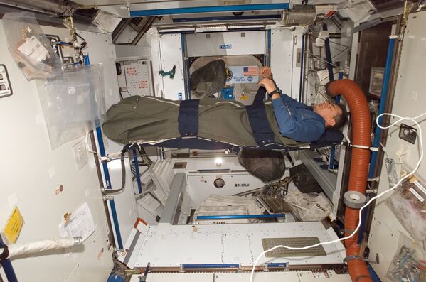 فضانورد پائولو نسپولی از ایتالیا در ایستگاه بین المللی فضایی - اسپوتنیک ایران  