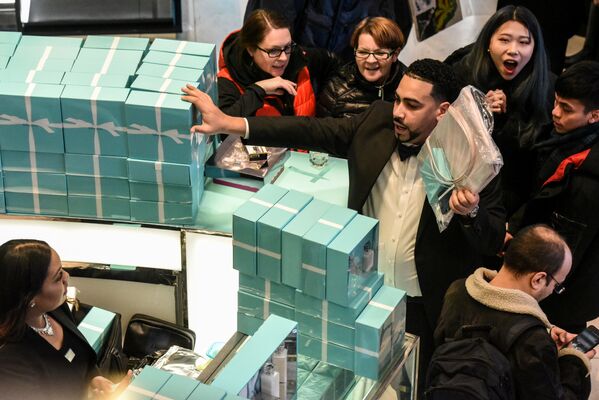 خرید مردم در روز جمعه سیاه از فروشگاه Macy's در شهر نیویورک - اسپوتنیک ایران  