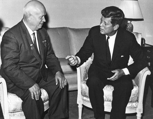 دیدار جان کندی و نیکیتا سرگیویچ خروشوف در وین - اسپوتنیک ایران  