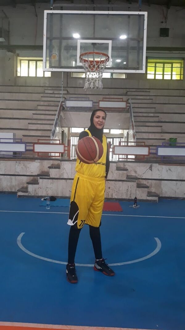 مهسا تقدمی - رعناترین دختر ایرانی ستاره مسابقات بسکتبال مهسا تقدمی - رعناترین دختر ایرانی ستاره مسابقات بسکتبال - اسپوتنیک ایران