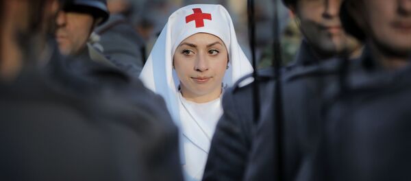 پاسخ اینستاگرامی پرستار برزیلی به وزیر بهداشت ایران +عکس - اسپوتنیک ایران  