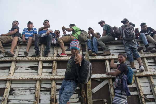 مهاجرین هندوراس در محدوده مکزیک - اسپوتنیک ایران  