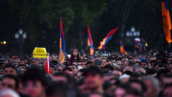 چه کسانی بودجه اعتراضات در ارمنستان را تامین می کنند؟ - اسپوتنیک ایران  