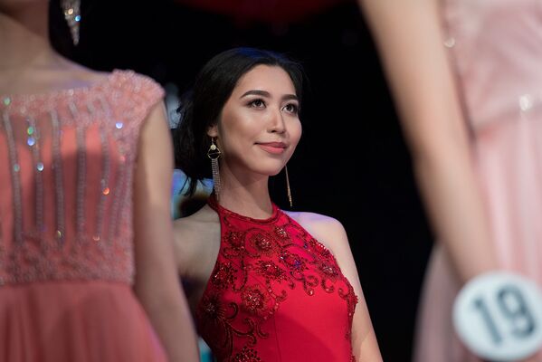 شرکت کنندگان کنکور «ملکه زیبایی آستانه-2018» در قزاقستان - اسپوتنیک ایران  