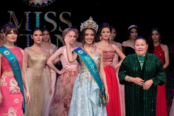 ارکناز صیف الله برنده کنکور «ملکه زیبایی آستانه-2018» در قزاقستان - اسپوتنیک ایران  