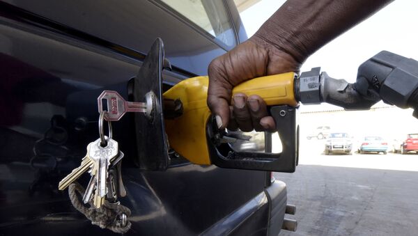 زمان تقریبی سهمیه بندی بنزین در ایران مشخص شد - اسپوتنیک ایران  