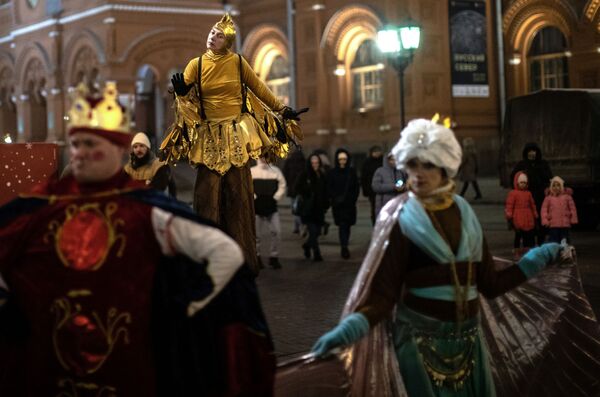 فستیوال «سفر به کریسمس» در میدان انقلاب مسکو - اسپوتنیک ایران  