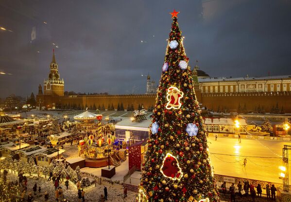 درخت کریسمس در میدان سرخ مسکو - اسپوتنیک ایران  