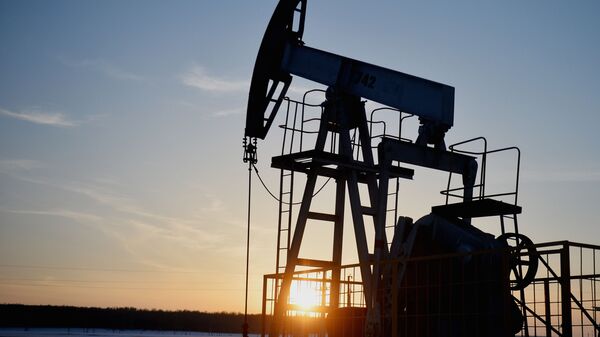 مشکلات بازار جهانی با توقف صادرات نفت ایران - اسپوتنیک ایران  