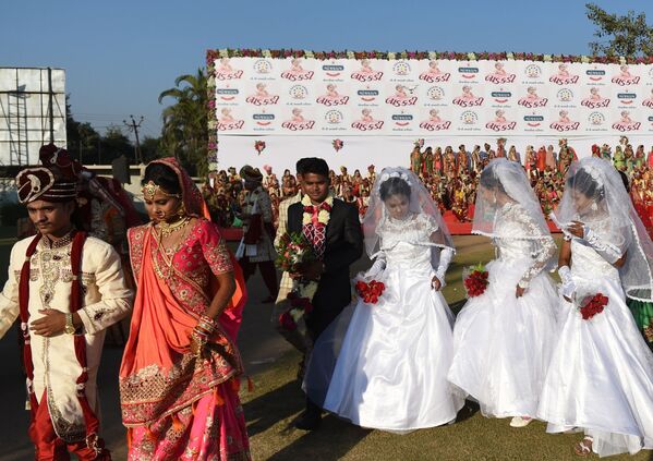 عروسی دسته جمعی در هند برگزار شد - اسپوتنیک ایران  