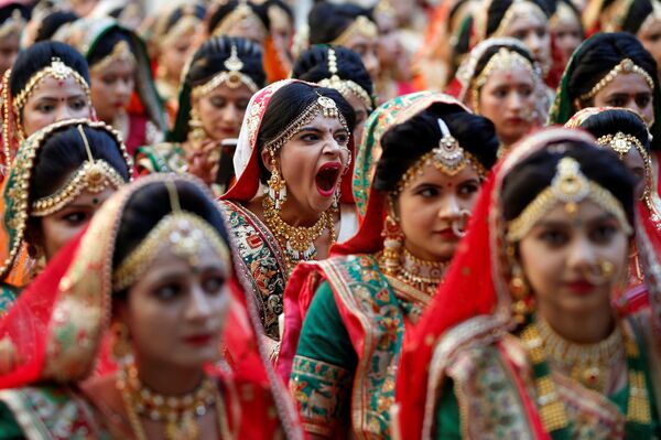 عروسی دسته جمعی در هند برگزار شد - اسپوتنیک ایران  