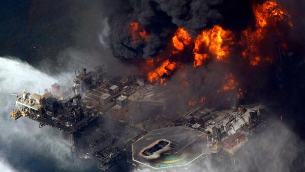 بریتیش پترولیوم به خاطر ریختن نفت به خلیج مکزیک 18.7 میلیارد دلار می پردازد - اسپوتنیک ایران  