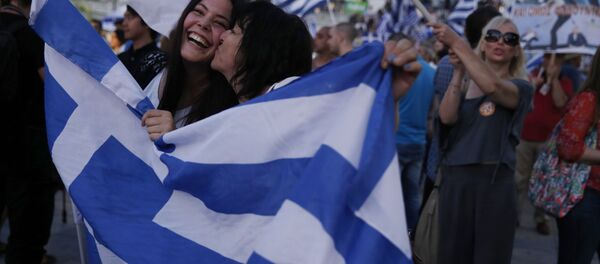 یونانیان بعد از همه پرسی - اسپوتنیک ایران  