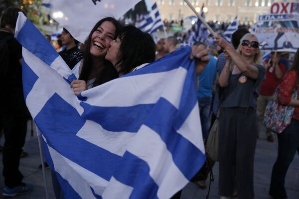 یونانیان بعد از همه پرسی - اسپوتنیک ایران  