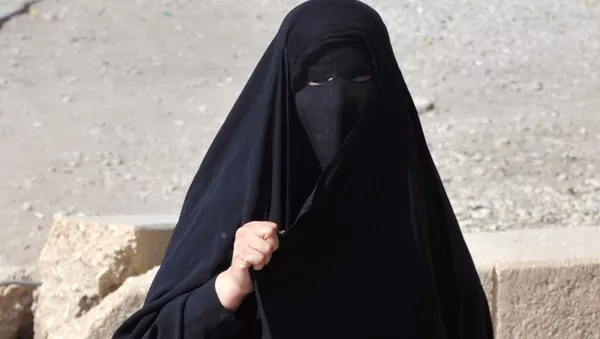 دختر 18 ساله عربستانی به تایلند گریخت + ویدئو - اسپوتنیک ایران  
