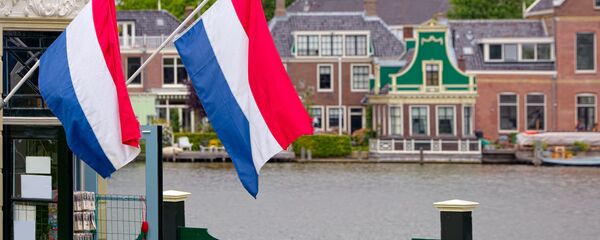 کشف دستگاه ردیاب در خودروی نظامی روسیه در هلند - اسپوتنیک ایران  