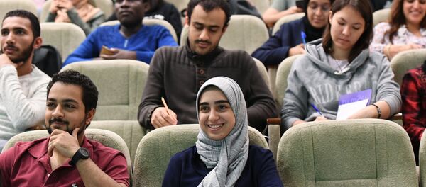 جلوگیری از ورود دانشجویان ایرانی به امریکا  - اسپوتنیک ایران  