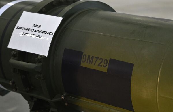 برد موشک М7299  ده کیلومتر کاهش یافته و 480 کیلومتر می باشد که با شرایط پیمان منع راکت های هسته ای میانبرد مطابقت داشته باشد. - اسپوتنیک ایران  