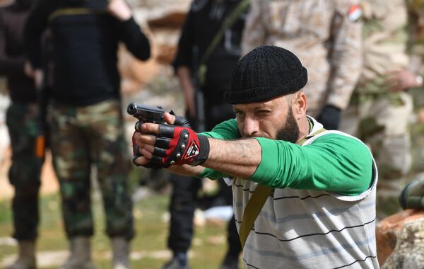 آماده سازی سربازان سوری توسط متخصصین نظامی روسیه - اسپوتنیک ایران  