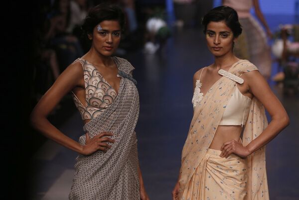مدل در  هفته مد که در مومبای هند برگزار شد - اسپوتنیک ایران  