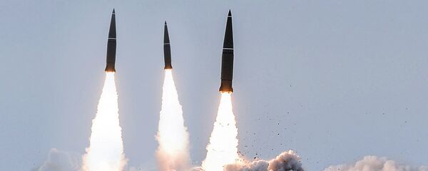 اولین فیلم از لحظه اصابت موشک‌ های سپاه به عین الاسد از داخل پایگاه - اسپوتنیک ایران  